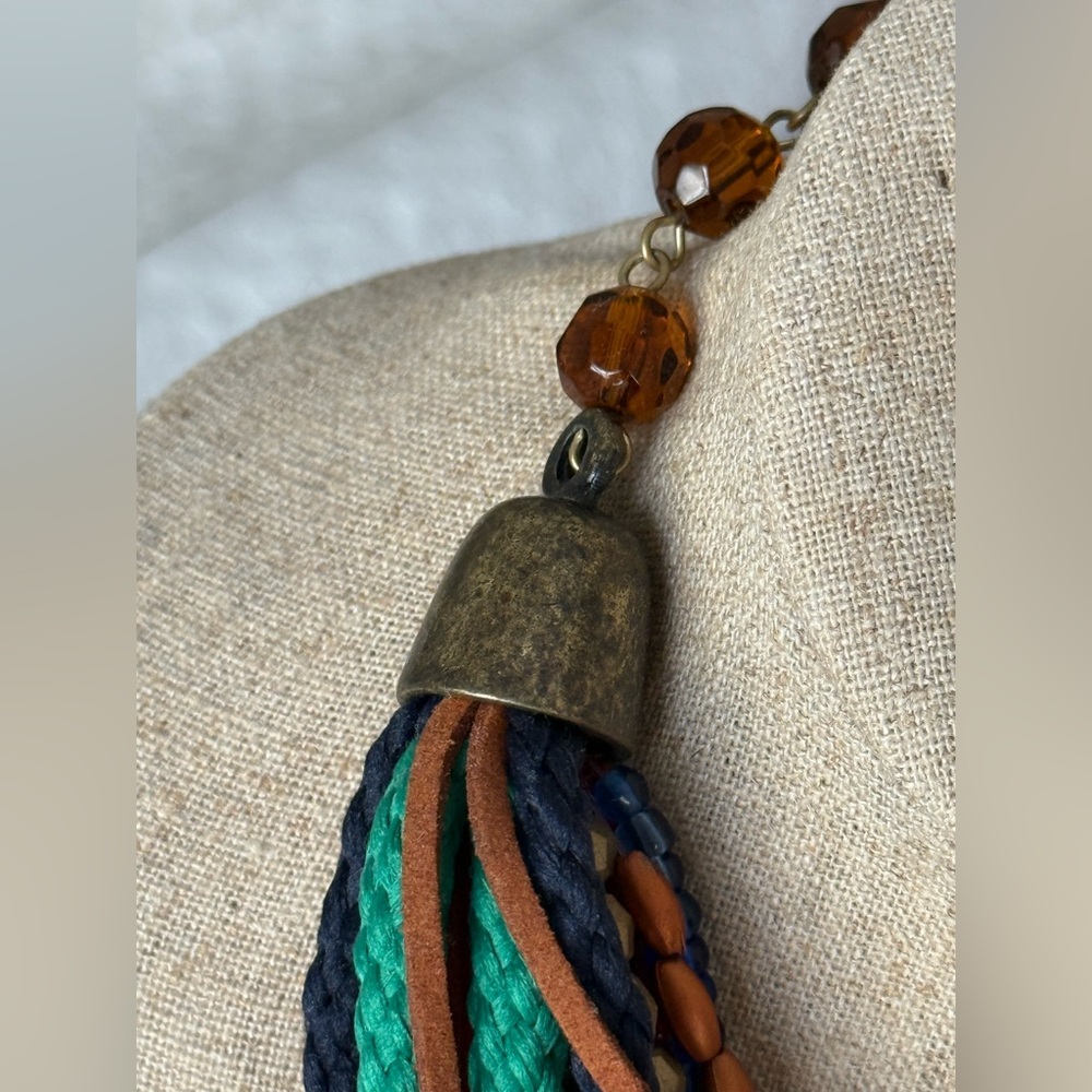 Gorgeous Multicolor Beaded Statement Necklace - image 4